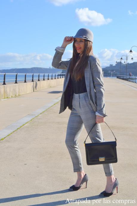 TRAJE PRÍNCIPE DE GALES