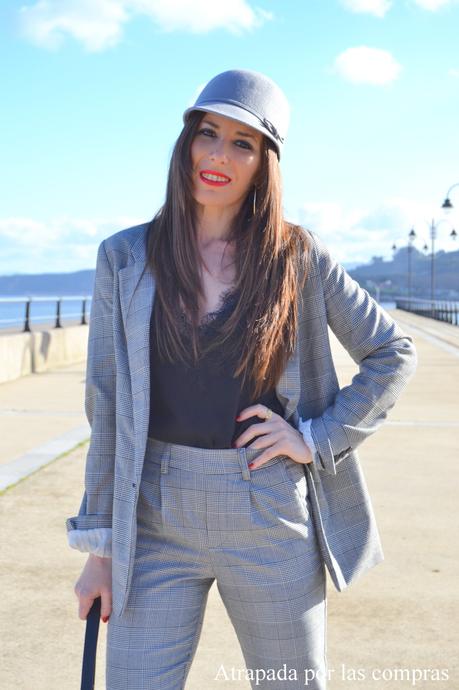 TRAJE PRÍNCIPE DE GALES