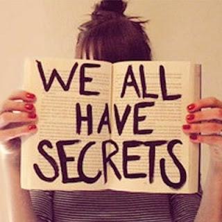 Placeres culpables/vicios inconfesables en Todos somos sospechosos