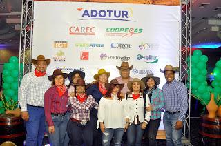 ADOTUR celebró su fiesta de navidad al estilo vaquero
