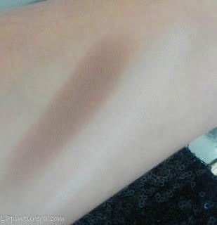 Novedades LOLA Makeup: Polvos traslúcidos prensados y Contour kit 07 swatch duo contour