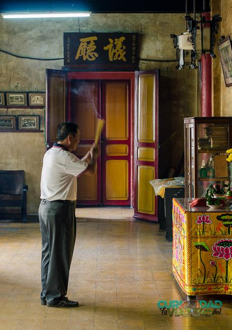 El Encanto de las Pagodas y Templos Budistas en Vientam