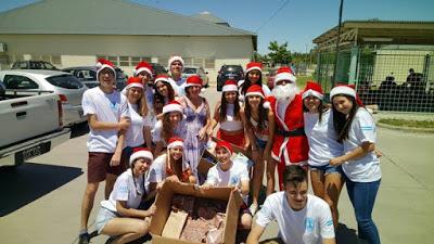Regalaron juguetes a los chicos del hospital, el policlínico y el comedor Jhire.