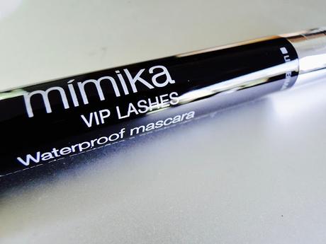 Vip Lashes de Mimika, pestañas a prueba de verano.