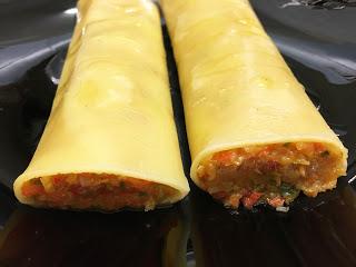 Canelones rellenos de verduras y paté de carabineros