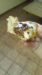 Croissants de hojaldre y chocolate Croissants de hojaldre y chocolate