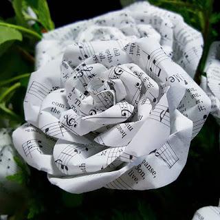 TEMBLOROSO CUCHILLO...