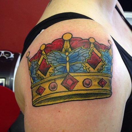 20 Ideas de tatuajes de coronas de reyes y reinas