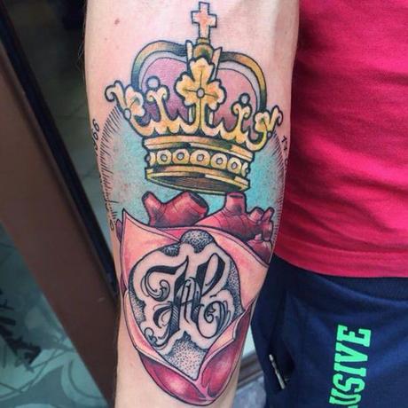 20 Ideas de tatuajes de coronas de reyes y reinas