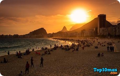 Playa-de-Copacabana-top-10-mejores-playas-brasil