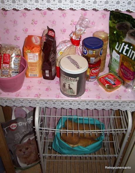 Una despensa muy rosada Una despensa muy rosada