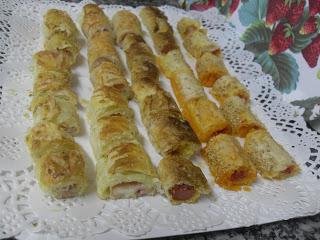 Aperitivo diversos de rollitos salados Aperitivo diversos de rollitos salados