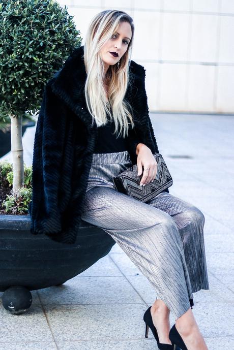 LACE BODY & SILVER PANTS LACE BODY & SILVER PANTS