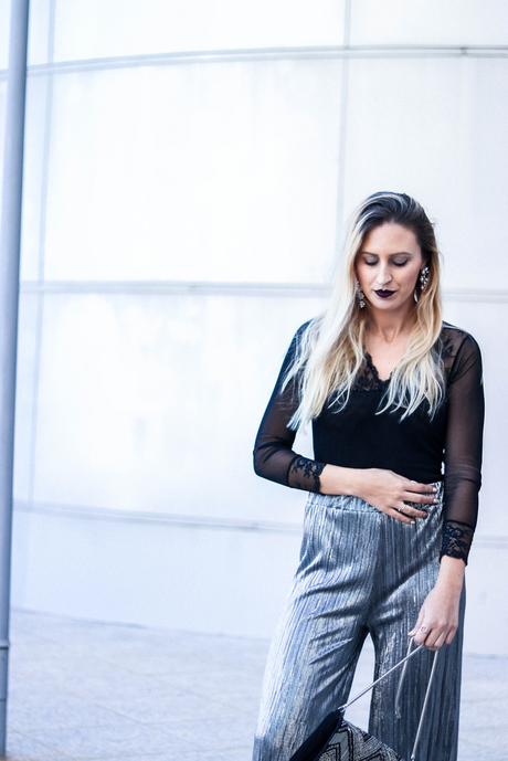 LACE BODY & SILVER PANTS LACE BODY & SILVER PANTS
