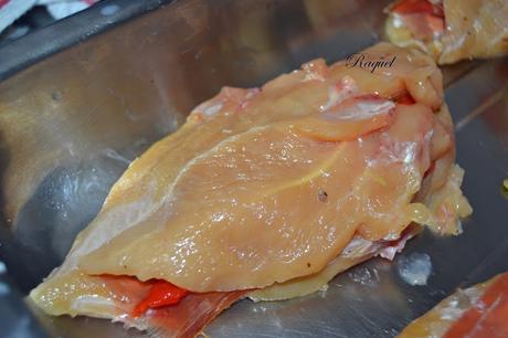 Pechuga de pollo rellena con salsa a la naranja