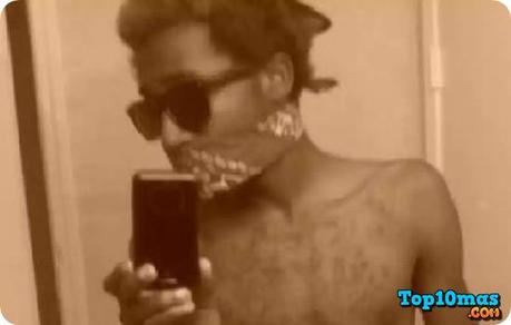 Selfie con un Revólver-top-10-selfies-mas-peligrosos