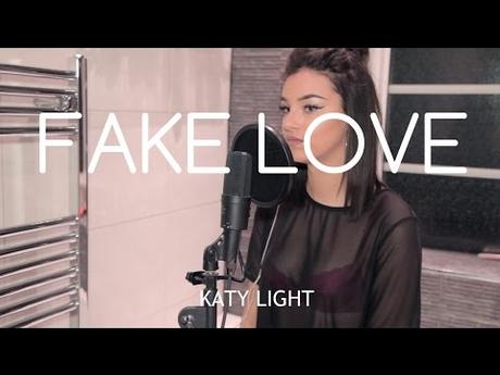 MOSTRUOS DE LA RED: Katy Light