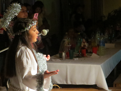 Pesebre viviente en la cena navideña de la Parroquia Ntra. Sra. del Camino