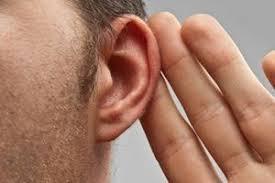 ¿Qué significa soñar con tener cera en el interior de tus oídos?