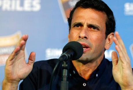 Capriles envió abrazo a Capriles envió abrazo a