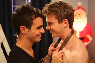 RELATO GAY. SPANISH GAY STORY. CAPÍTULO 10: FELIZ NAVIDAD DE PESADILLA RELATO GAY. SPANISH GAY STORY. CAPÍTULO 10: FELIZ NAVIDAD DE PESADILLA