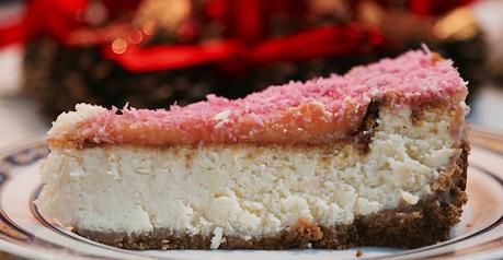 CHEESECAKE DE COCO CON MERMELADA DE PIÑA COLADA CHEESECAKE DE COCO CON MERMELADA DE PIÑA COLADA