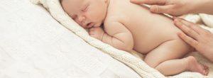 Dolor de cólico en bebés amamantados: ¿debe cambiar a la leche de fórmula o ajustar su dieta? Masaje infantil y dolor abdominal: ¿puede un masaje aliviar el dolor cólico de mi bebé?
