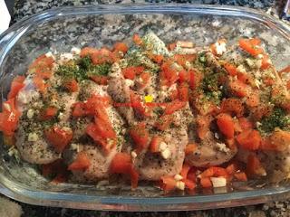 PECHUGAS MEDITERRÁNEAS CON MILHOJAS DE PAPAS