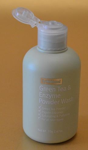 “Green Tea & Enzyme Powder Wash” de BY WISHTREND (From Asia With Love)