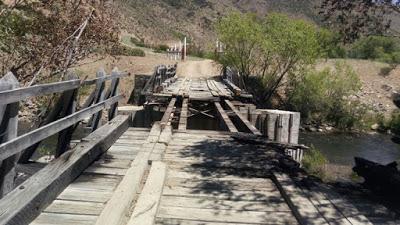 Adjudican a miembros de una comunidad mapuche el incendio de un puente