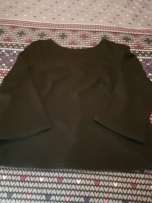 SHIRT CON UN TOQUE DIFERENTE