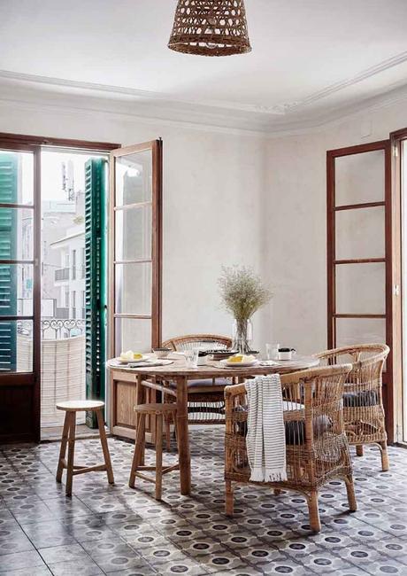 suelo hidráulico puertas de madera originales moderno tradición decoración estilo nórdico estilo mediterráneo diseño danés decoración pisos tradicionales decoración pisos mallorca decoración interiores decoración costa española 