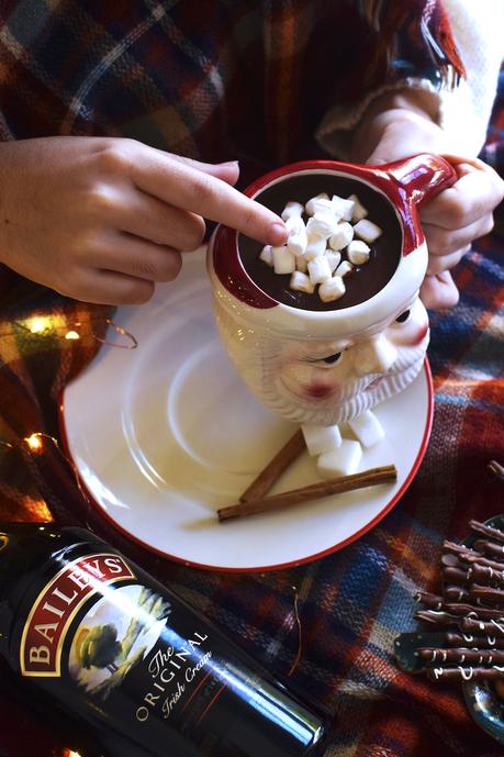 Chocolate caliente con Baileys (Baileys Hot Chocolate)