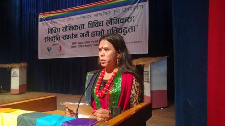 Nepal defiende los derechos LGBT con un concurso de belleza gay