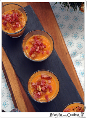 Crema de boniato y calabaza con jamón