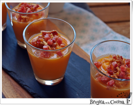 Crema de boniato y calabaza con jamón