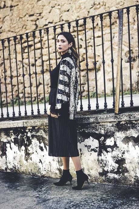 Party Looks: Midi Skirt+Bomber