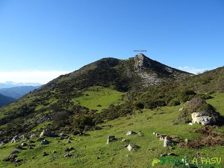 Ruta al Cerro Llabres: Llegando a la cima