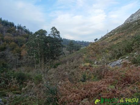 Ruta al Cerro Llabres: Camino de Rioseco a Lledías.