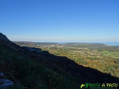 Ruta al Cerro Llabres: Vista de Posada Llanes