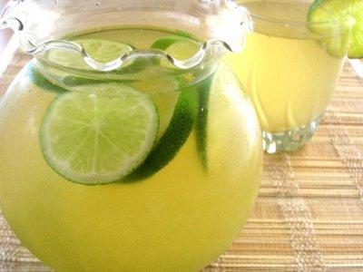 Resultado de imagen para agua de limon