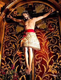 Cristo de la Misericordia engalanado