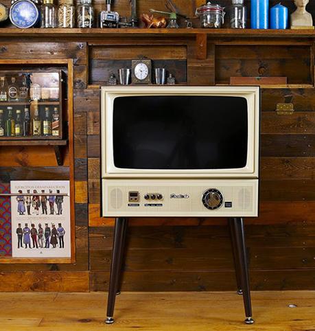 Construyen una Television LCD con estilo de los años 50 Construyen una Television LCD con estilo de los años 50