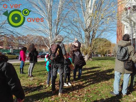 En Getafe, con sus aves y peques, como en casa