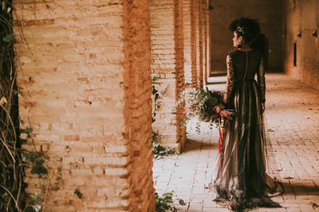 Adiós 2017...Negro y Dorado, una novia diferente Adiós 2017...Negro y Dorado, una novia diferente