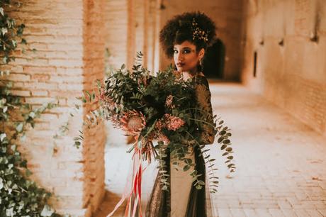 Adiós 2017...Negro y Dorado, una novia diferente Adiós 2017...Negro y Dorado, una novia diferente