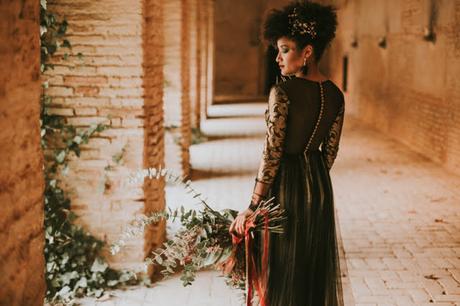 Adiós 2017...Negro y Dorado, una novia diferente Adiós 2017...Negro y Dorado, una novia diferente