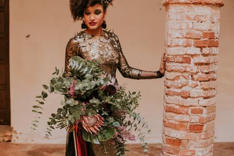 Adiós 2017...Negro y Dorado, una novia diferente Adiós 2017...Negro y Dorado, una novia diferente