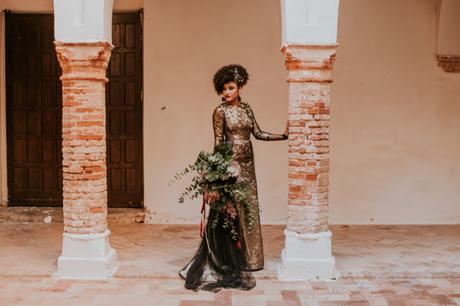 Adiós 2017...Negro y Dorado, una novia diferente Adiós 2017...Negro y Dorado, una novia diferente