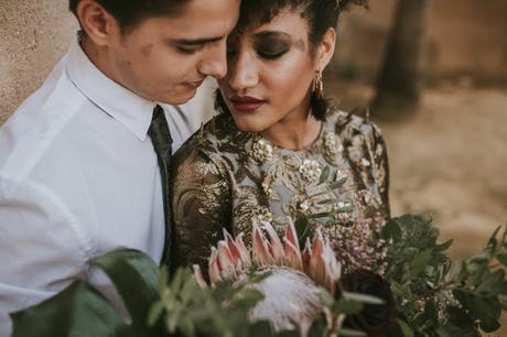 Adiós 2017...Negro y Dorado, una novia diferente Adiós 2017...Negro y Dorado, una novia diferente